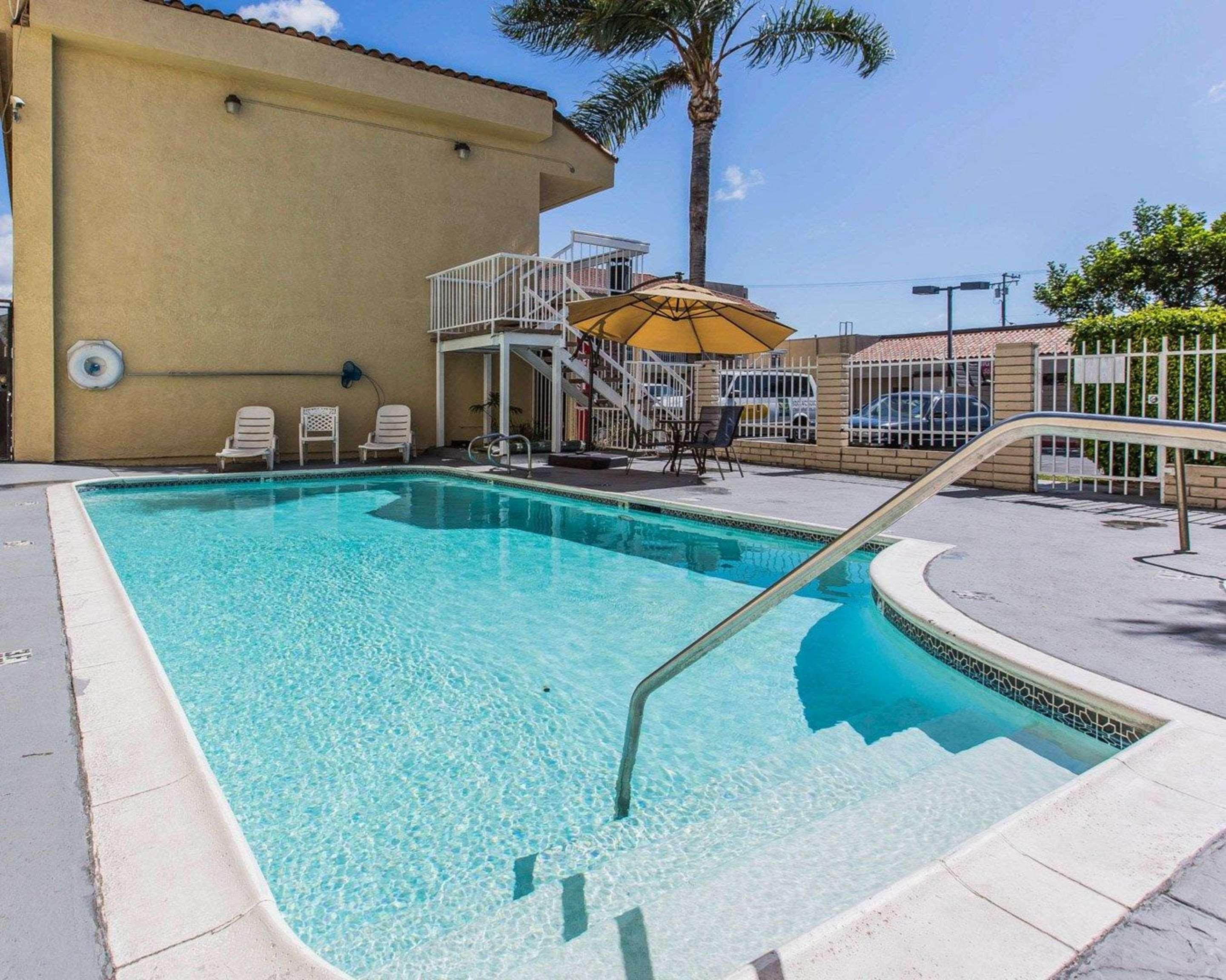 Quality Inn Long Beach - Signal Hill Экстерьер фото