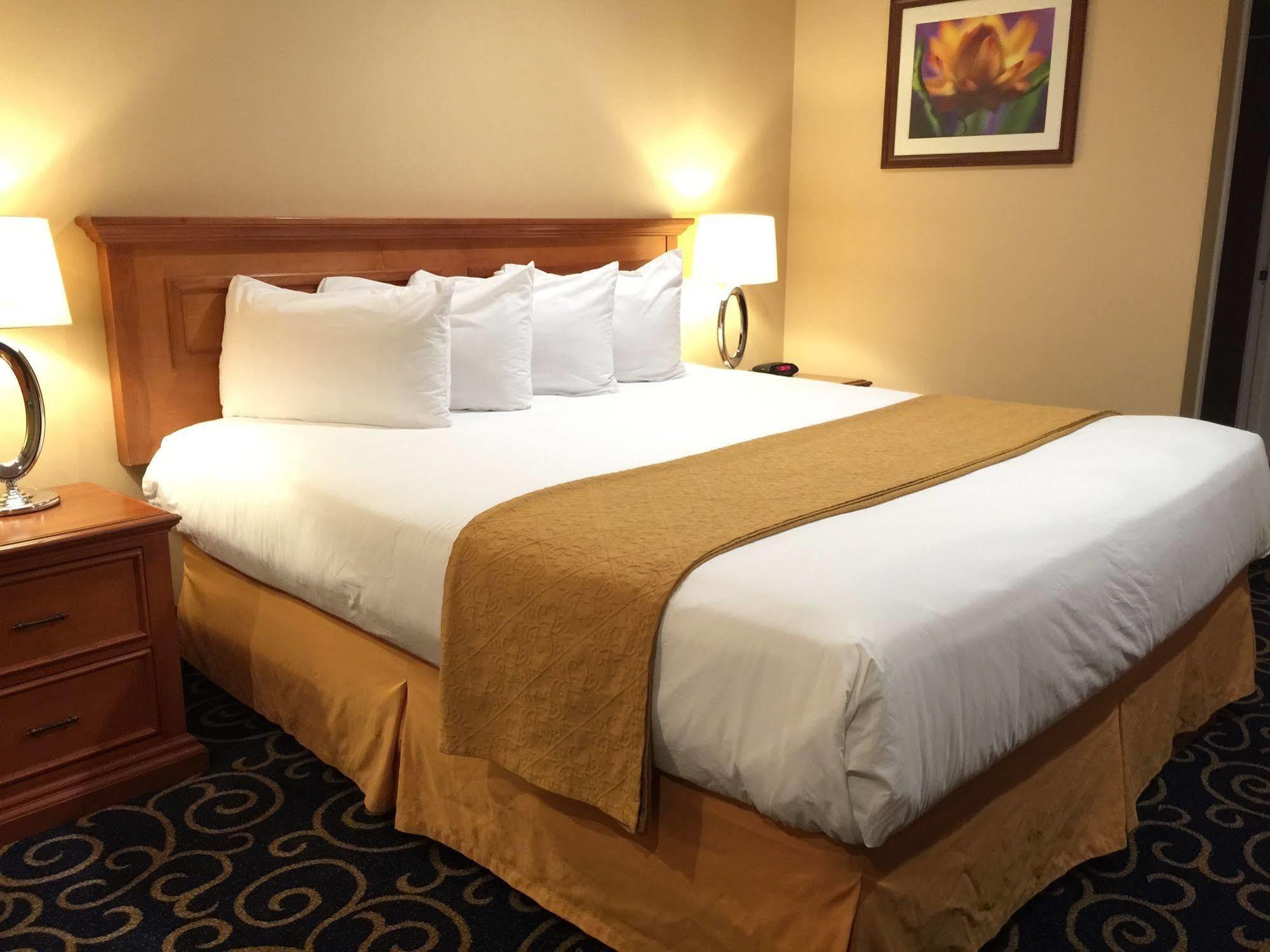 Quality Inn Long Beach - Signal Hill Экстерьер фото